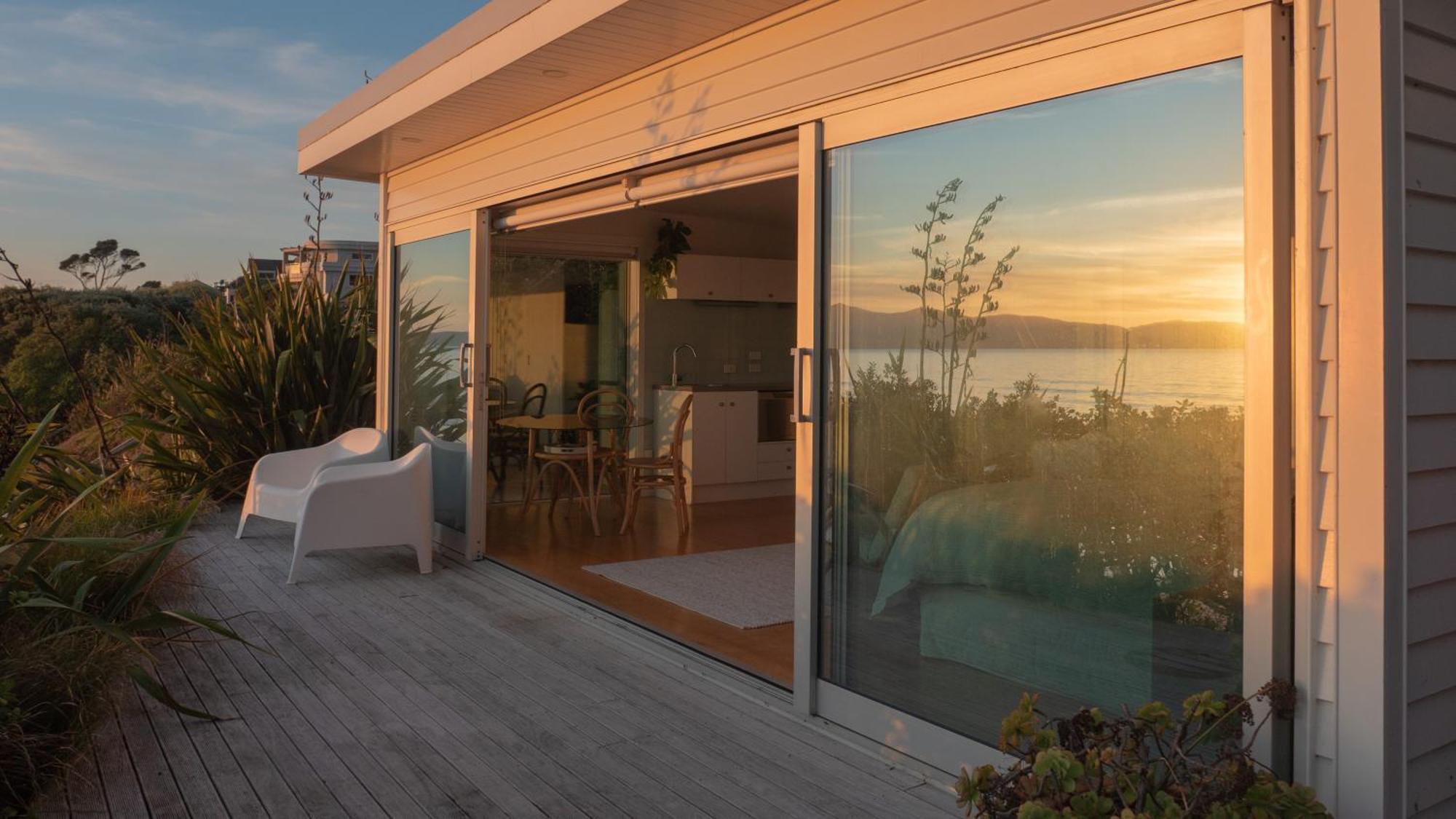 Seascapes Waterfront 3 Villa Парапарауму Екстериор снимка